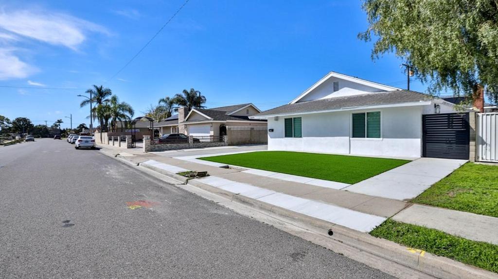 H&H Modern Lux 4Bd 1 King Suite 3 Queen Socal Disney Westminster Buitenkant foto