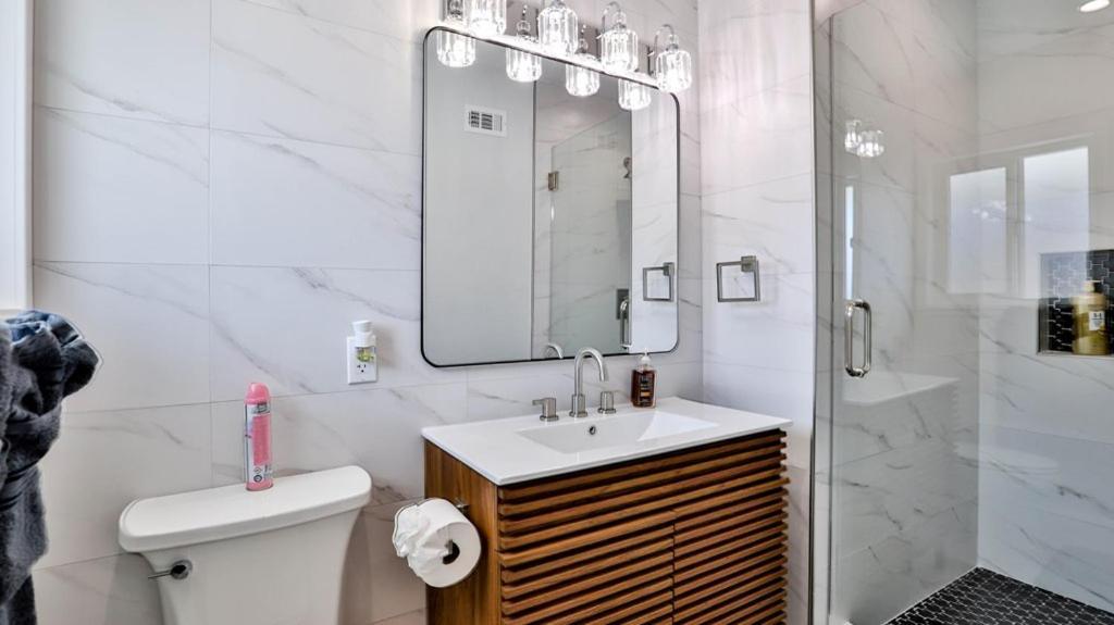 H&H Modern Lux 4Bd 1 King Suite 3 Queen Socal Disney Westminster Buitenkant foto
