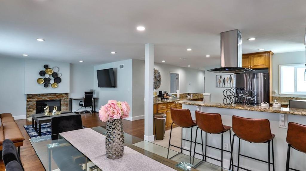 H&H Modern Lux 4Bd 1 King Suite 3 Queen Socal Disney Westminster Buitenkant foto